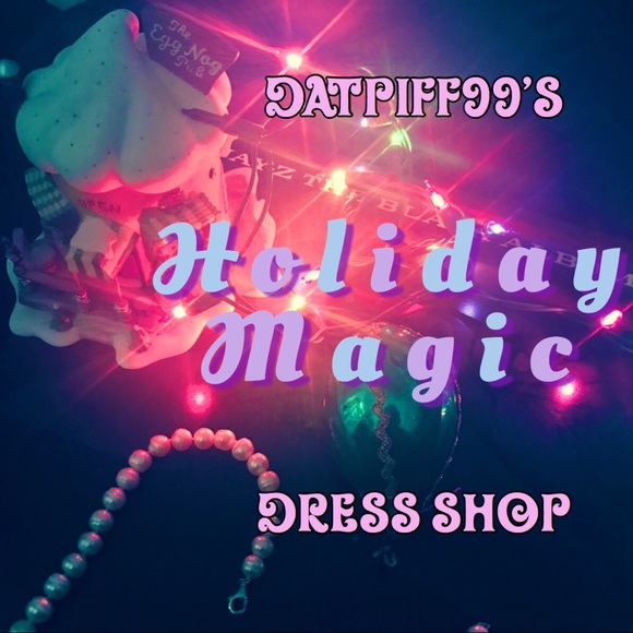 Now Open: Holiday Dress Shop 🍭 - Picture 1 of 2